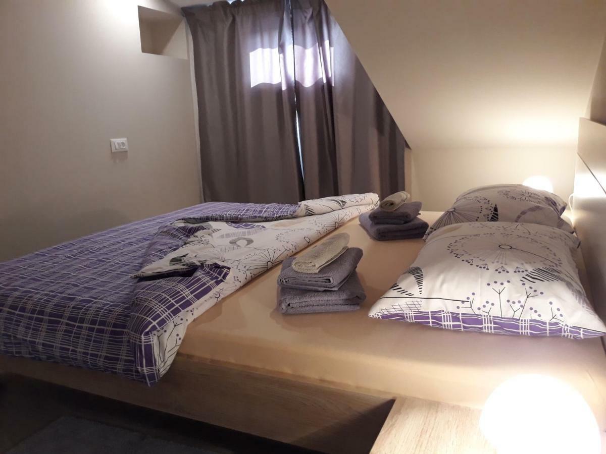 Center Apartment Dalu بولا المظهر الخارجي الصورة