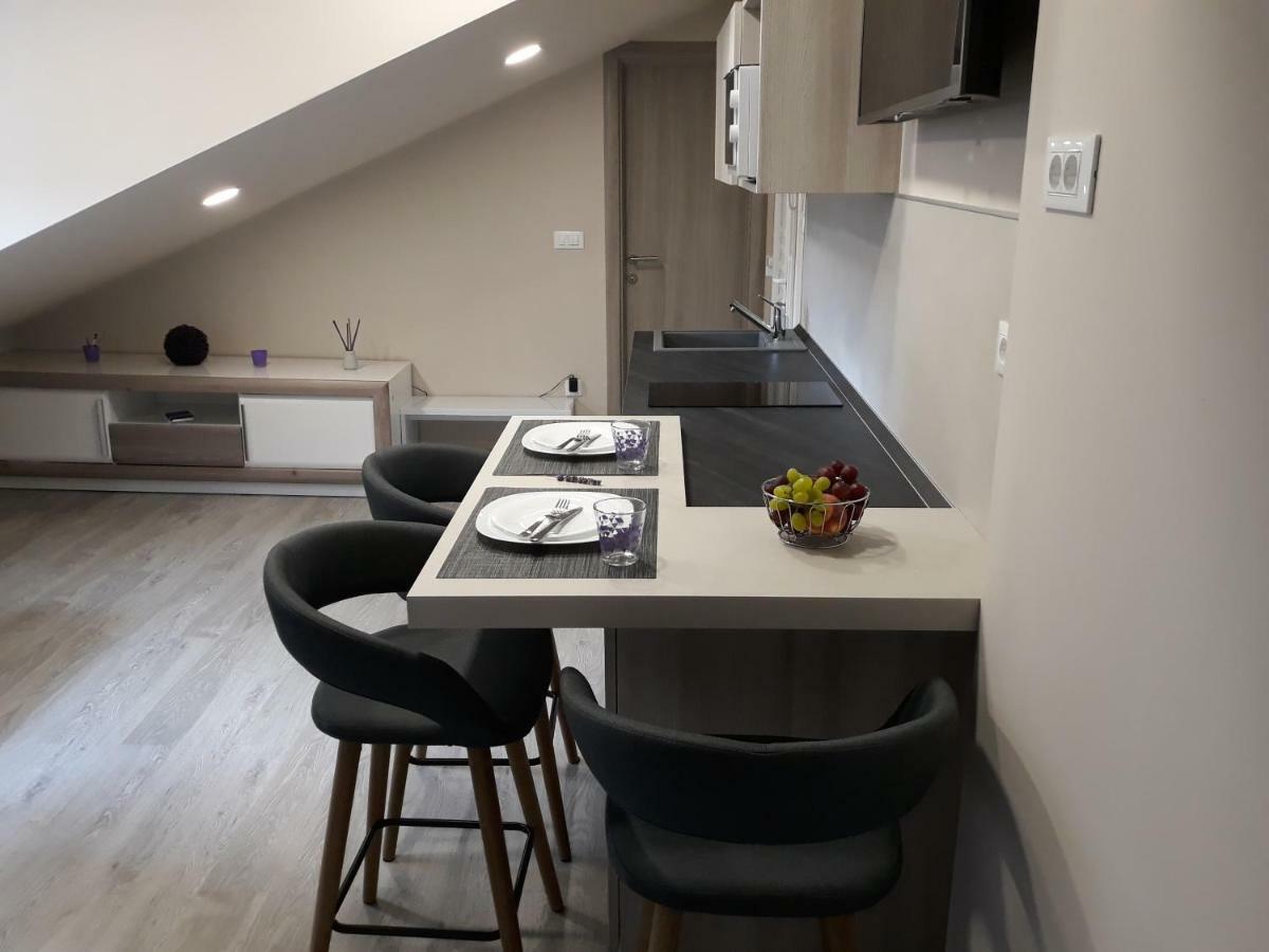 Center Apartment Dalu بولا المظهر الخارجي الصورة