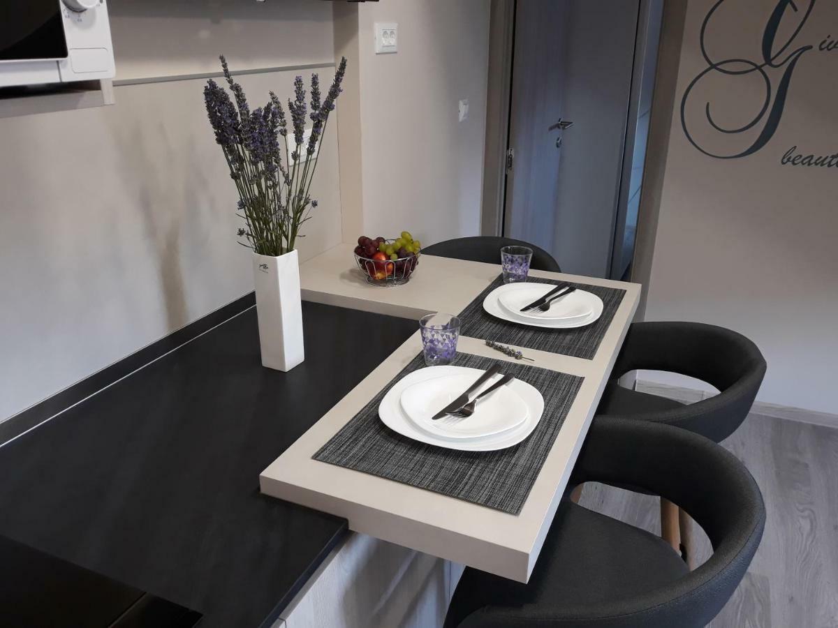 Center Apartment Dalu بولا المظهر الخارجي الصورة