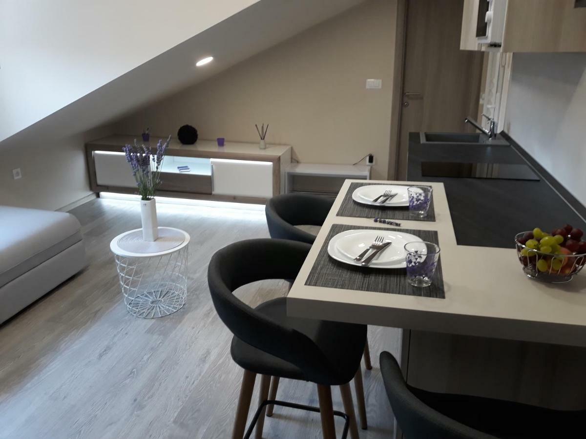 Center Apartment Dalu بولا المظهر الخارجي الصورة